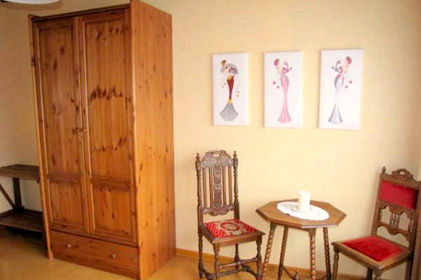 Weiterer Blick in das 2-Bett-Schlafzimmer